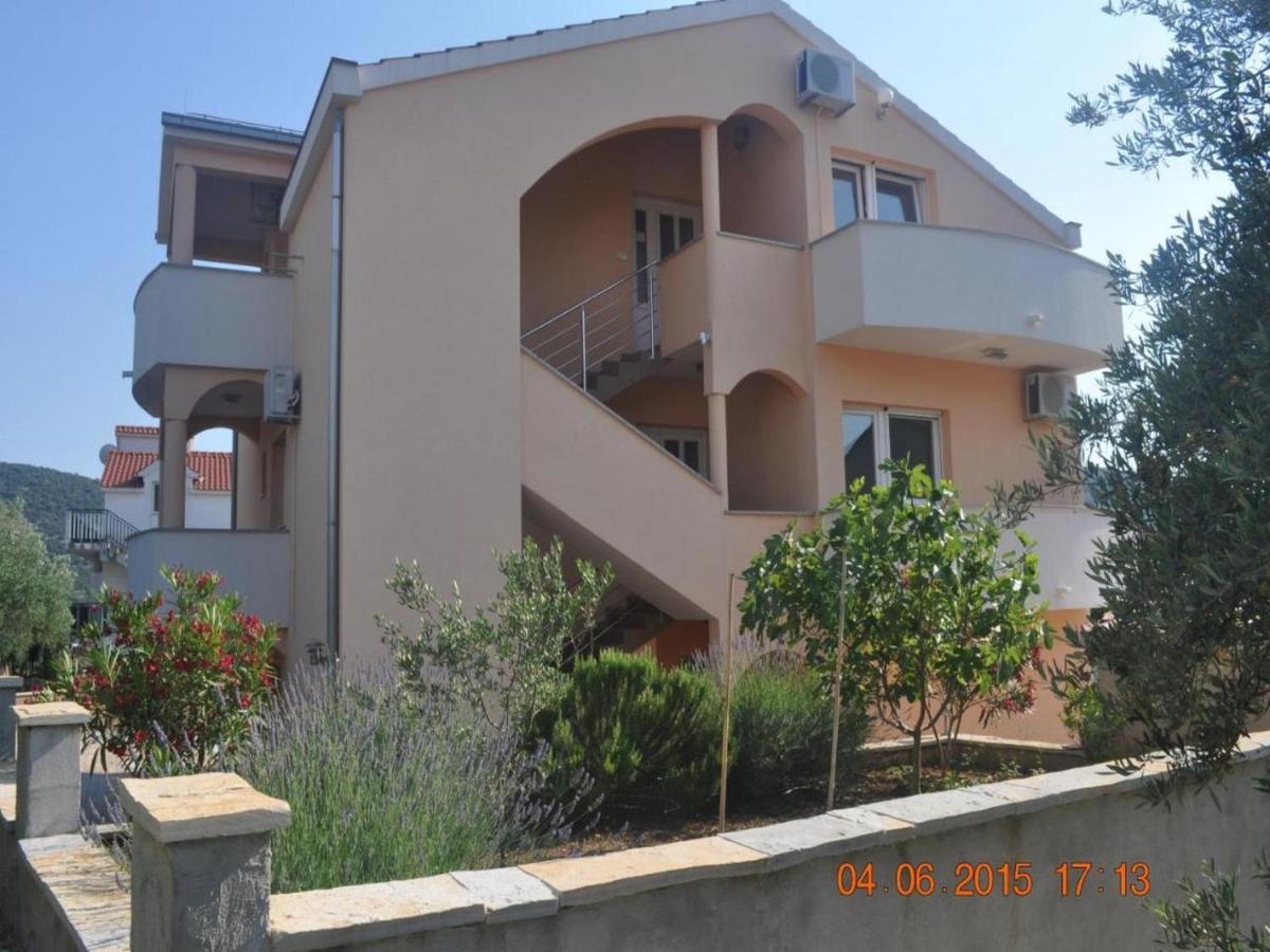 Apartments Vala Vinisce Exterior foto